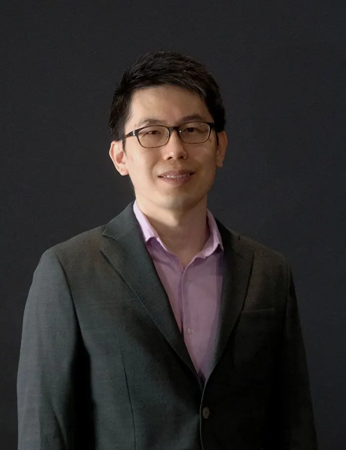 Portrait of Alvin Leong, Chief Operations Officer of 3dsense Media School.