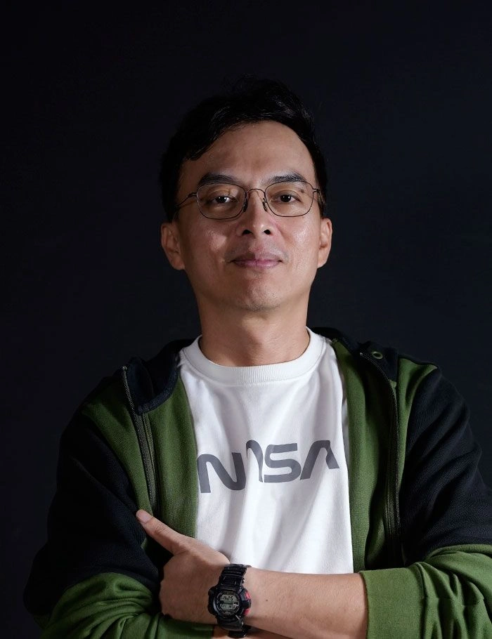 Portrait of Derrick Song, Art Director at 3dsense Media School.