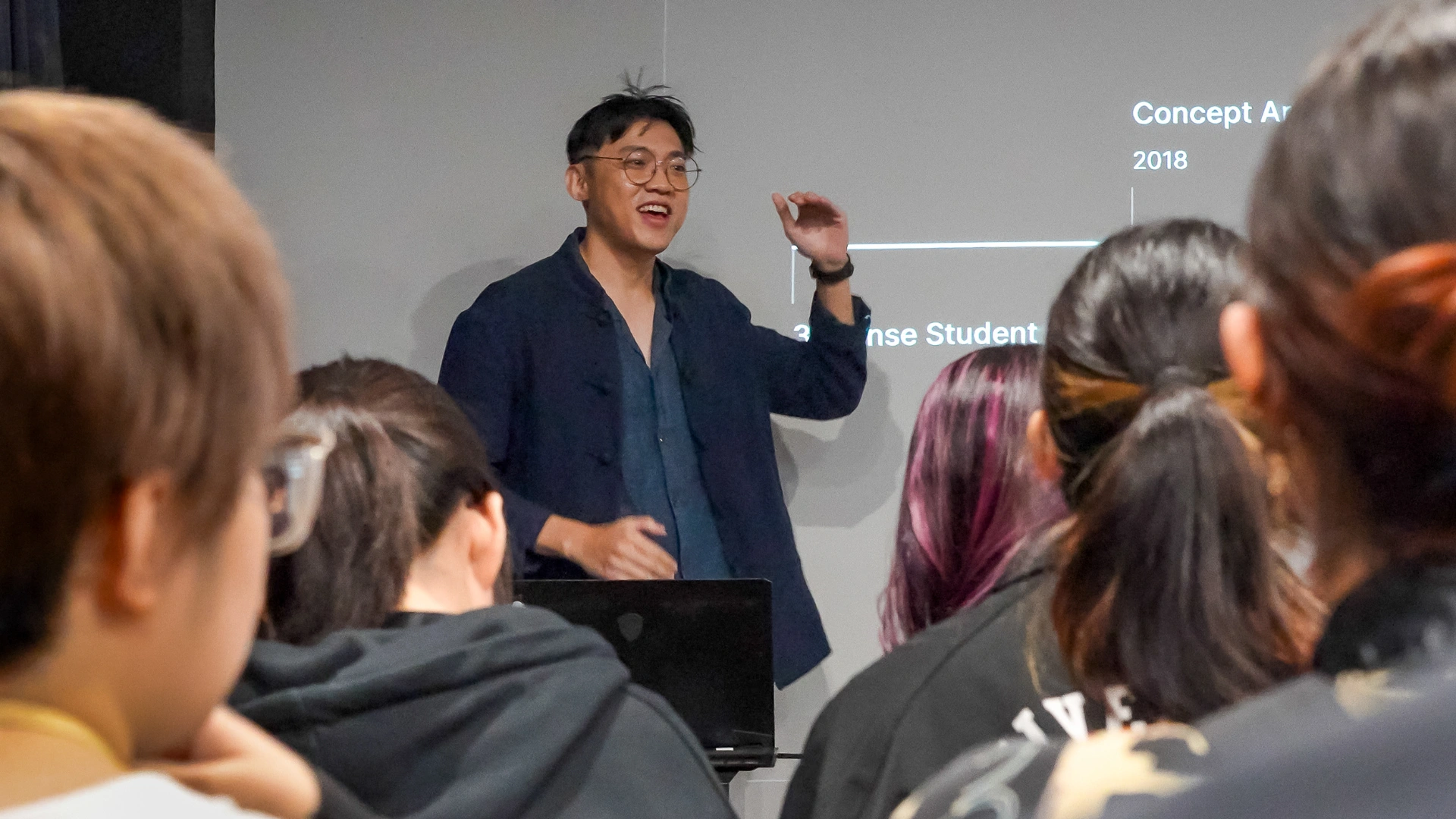 3dsense Alumni, Hachi Chou giving a talk to 3dsense students.